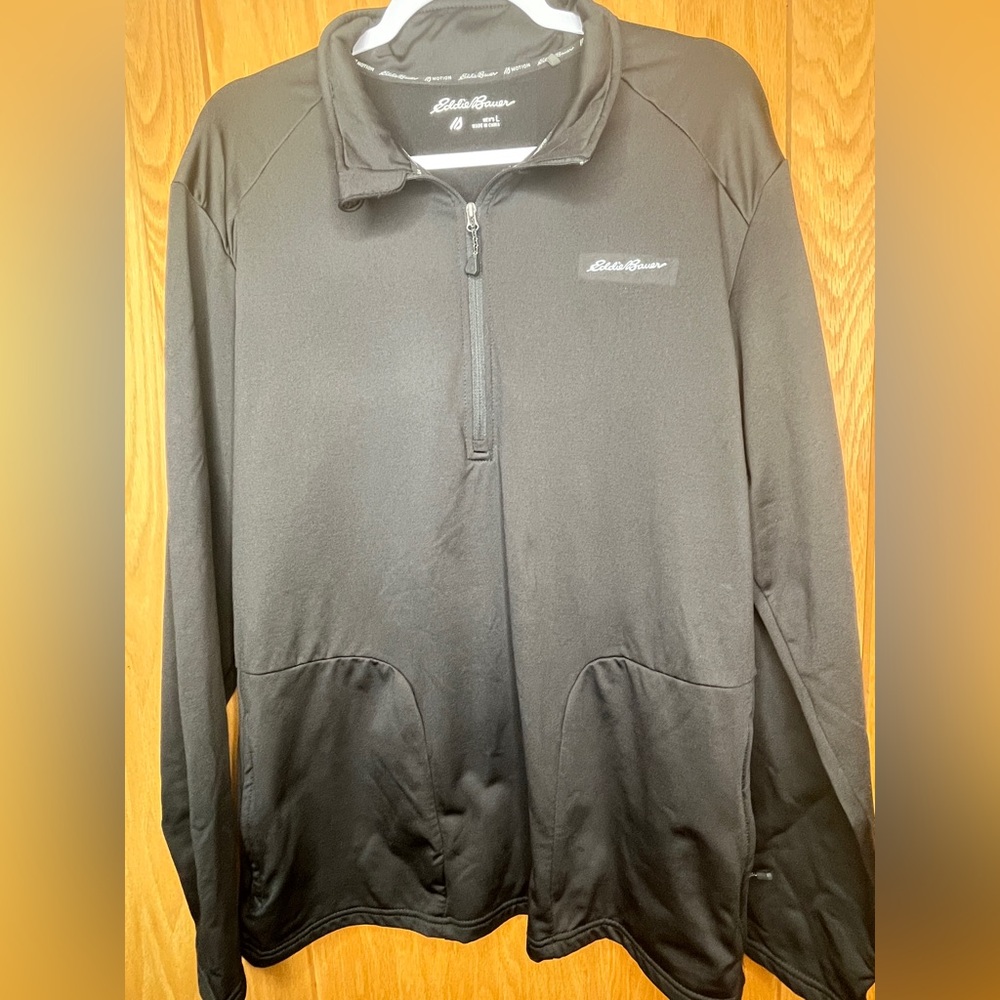 Eddie‎ Bauer Men’s 1/4 zip. Like new
